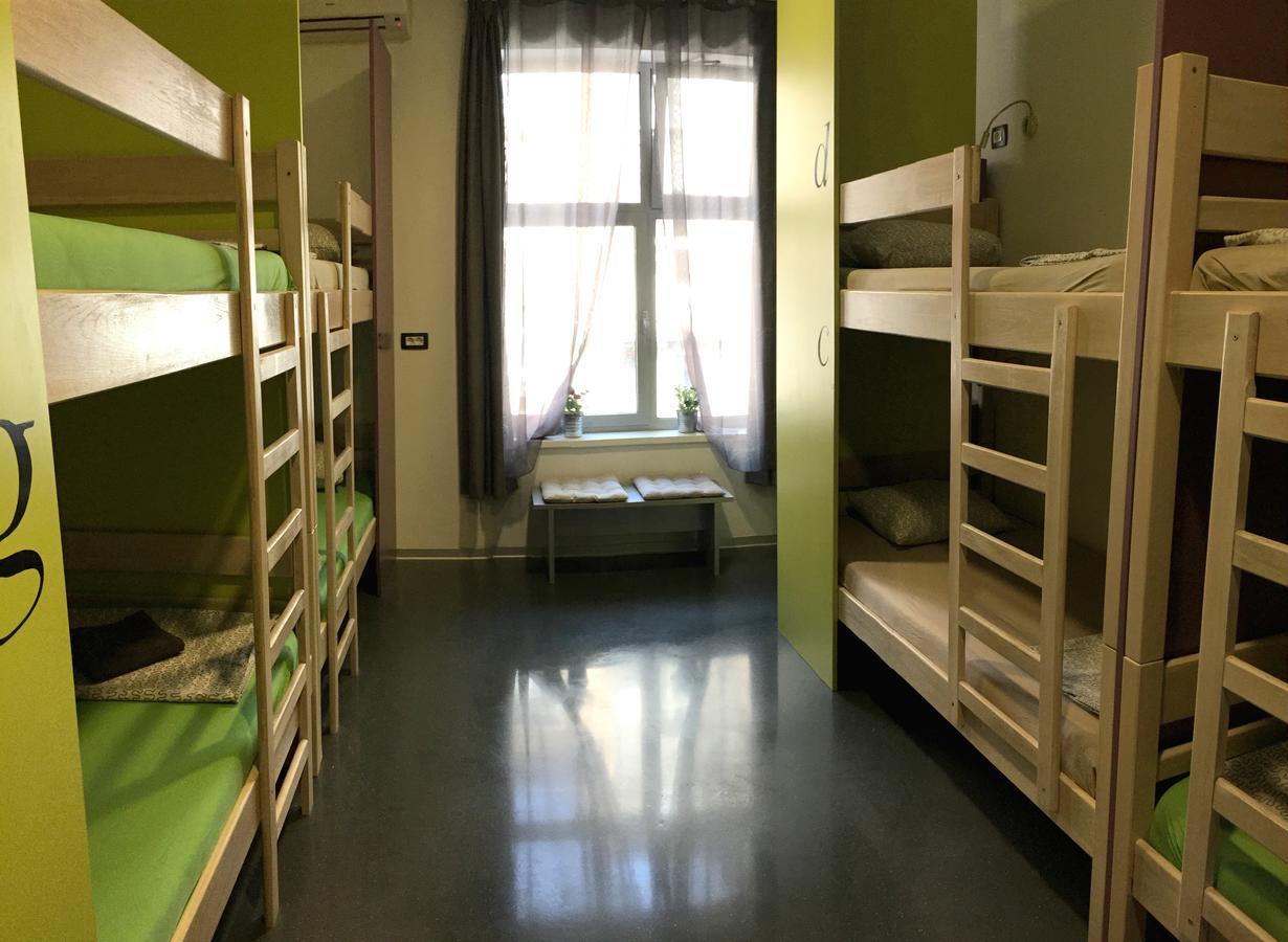 Hostel Chic Zagabria Esterno foto