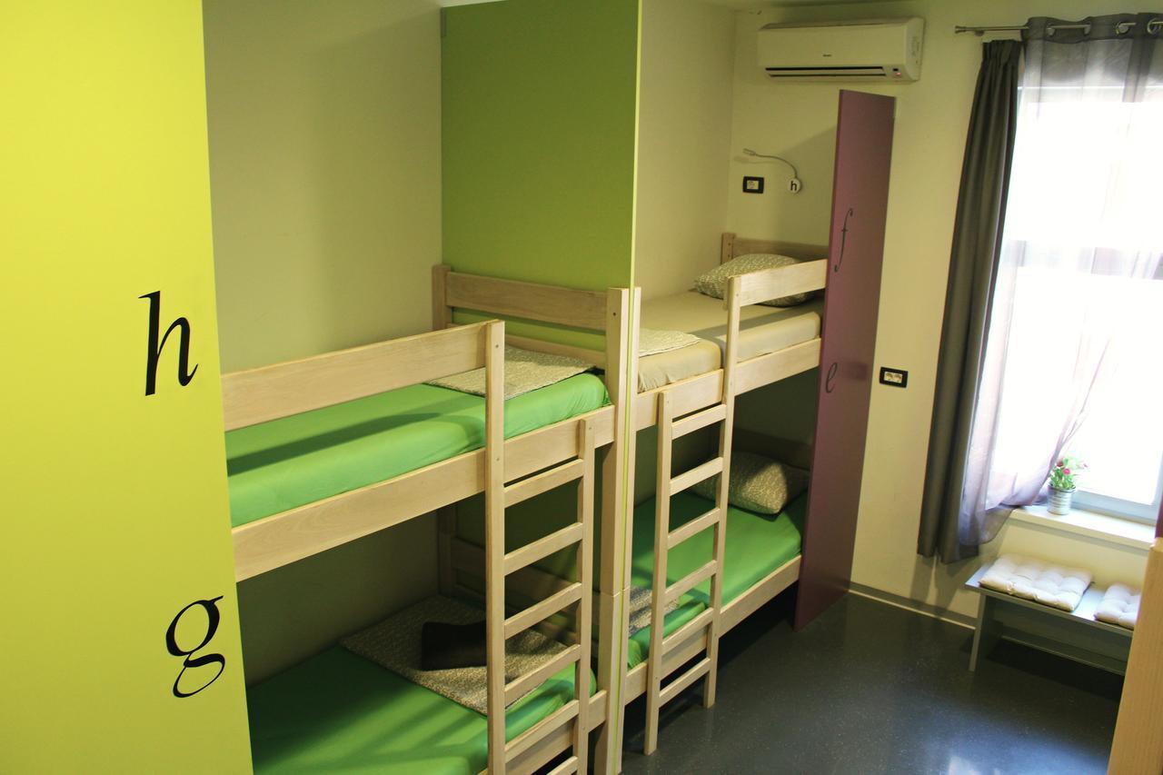 Hostel Chic Zagabria Esterno foto