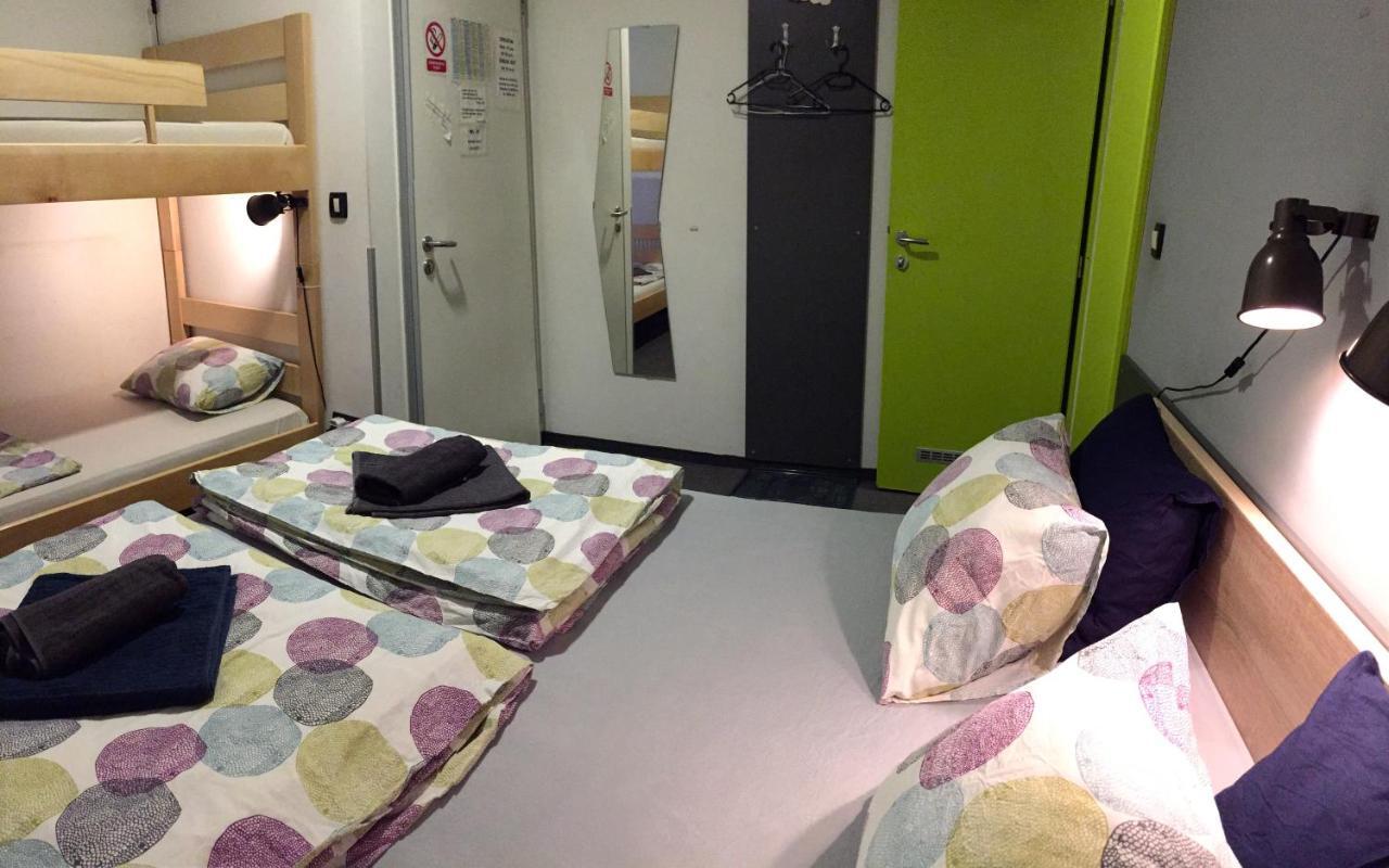 Hostel Chic Zagabria Esterno foto